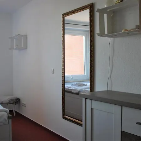 Appartement Lotsenkajuete-Am-Seedeich-21-27472-Cuxhaven-Grimmershoern-Seesicht Cuxhaven